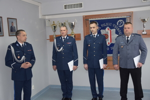 przemawia Komendant Powiatowy Policji w Dąbrowie Tarnowskiej