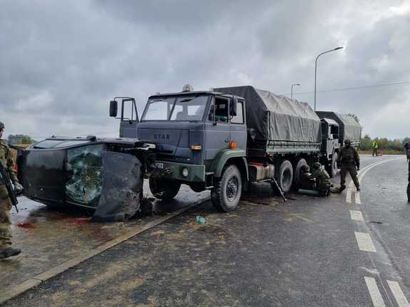 Wypadek z udziałem kolumny wojskowej