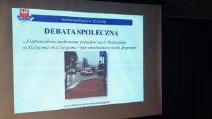 Prezentacja multimedialna z tytułem debaty